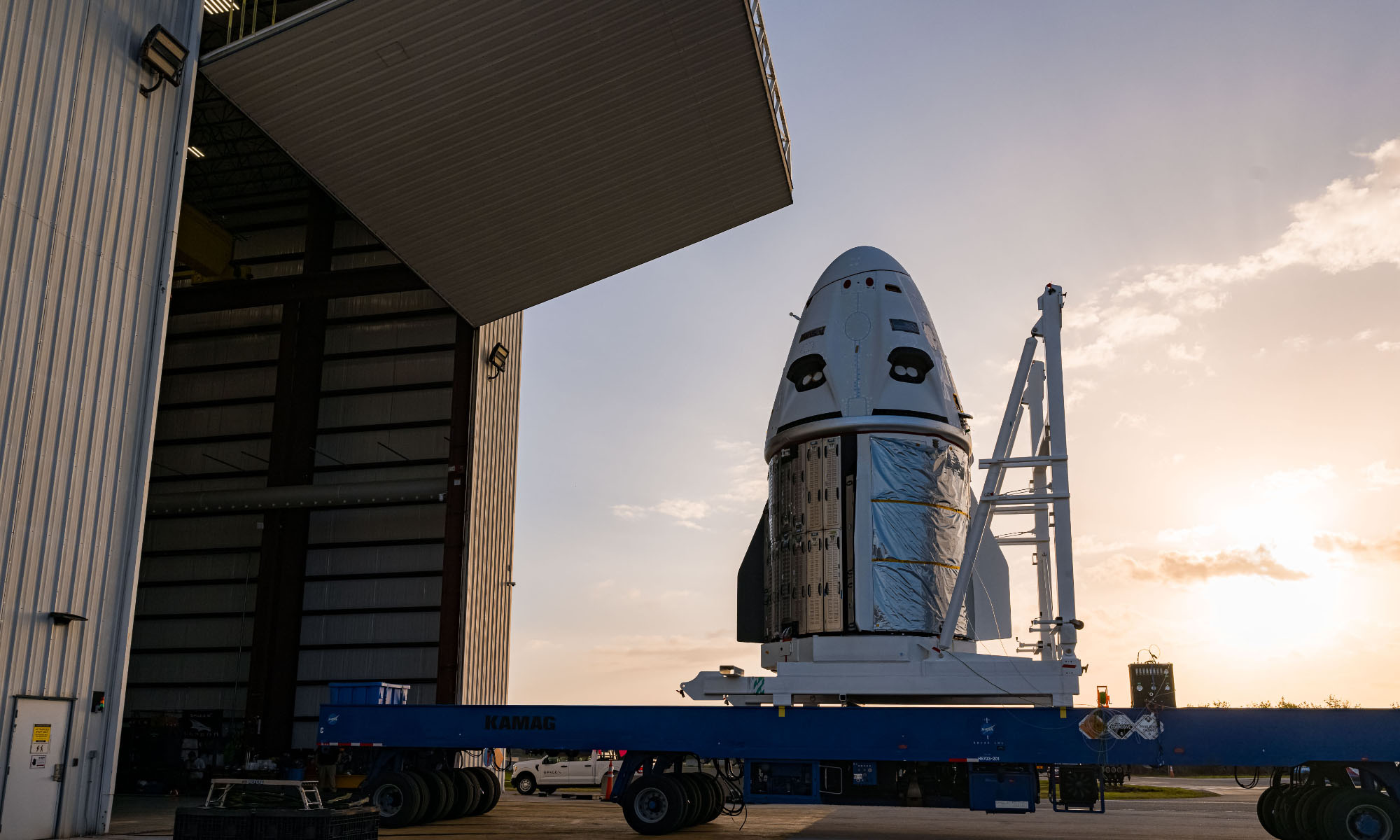spacex dragon spacecraft prepares for february 27 flight