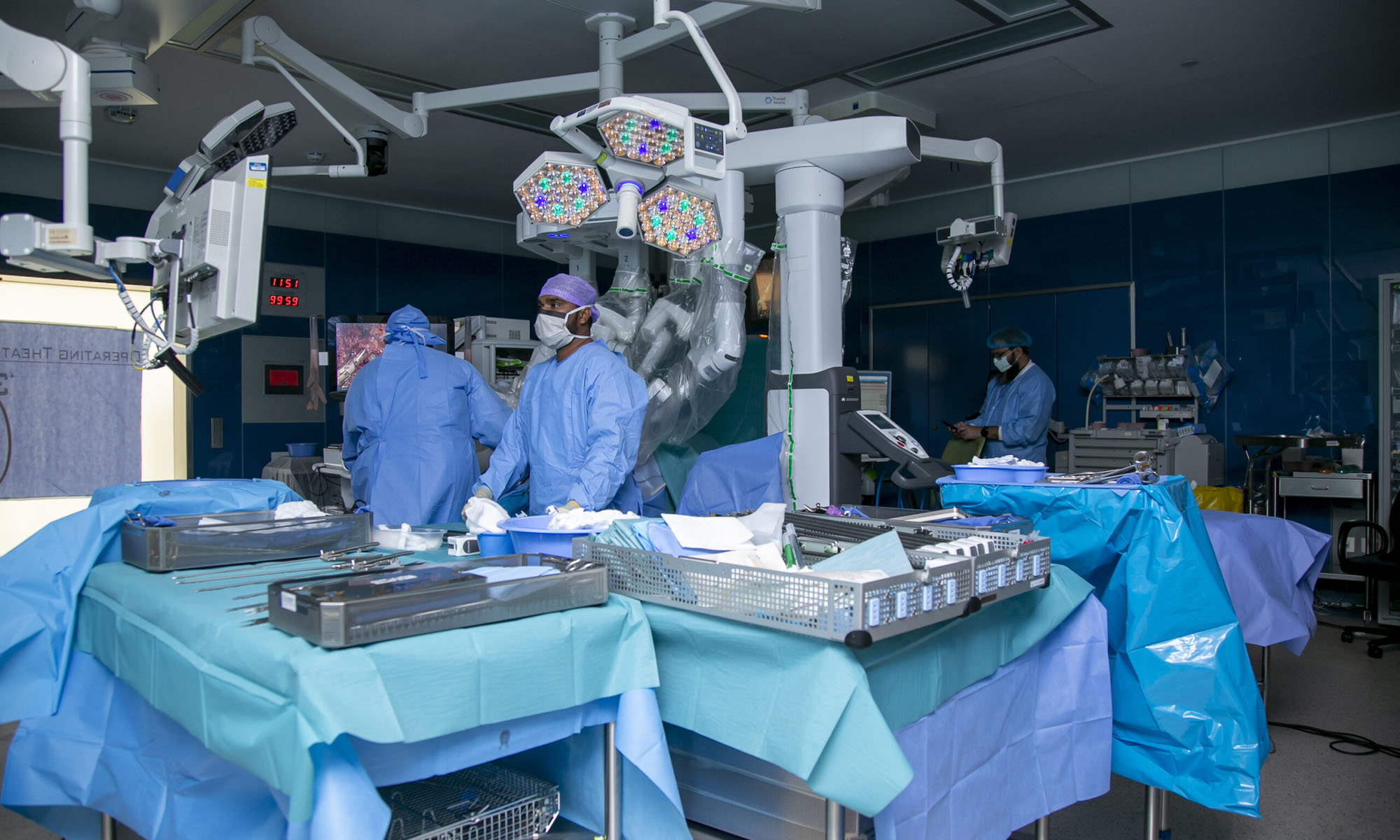 saudi arabia robot surgeon used in liver transplant