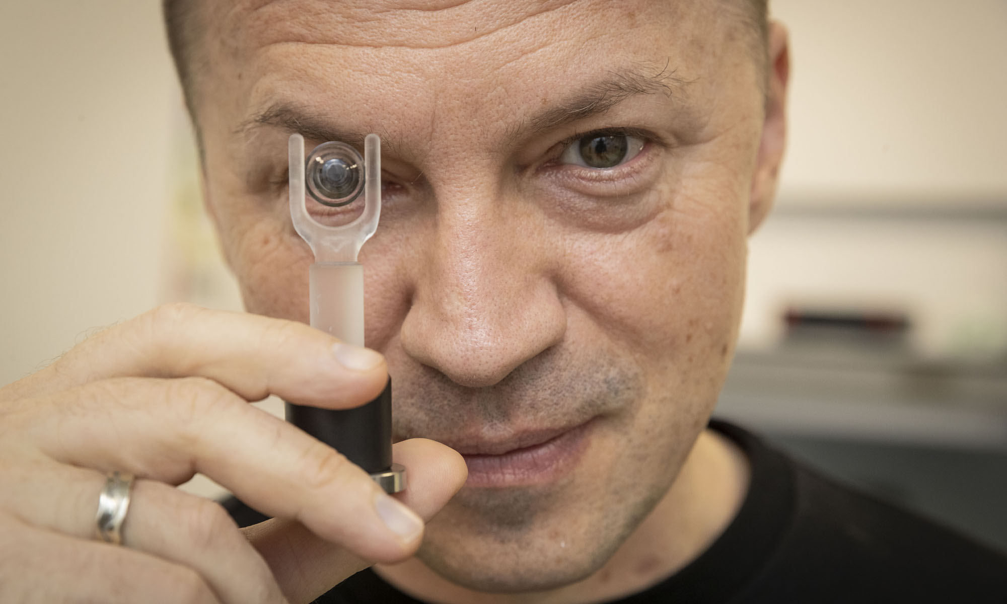 xpanceo founder roman axelrod smart contact lens
