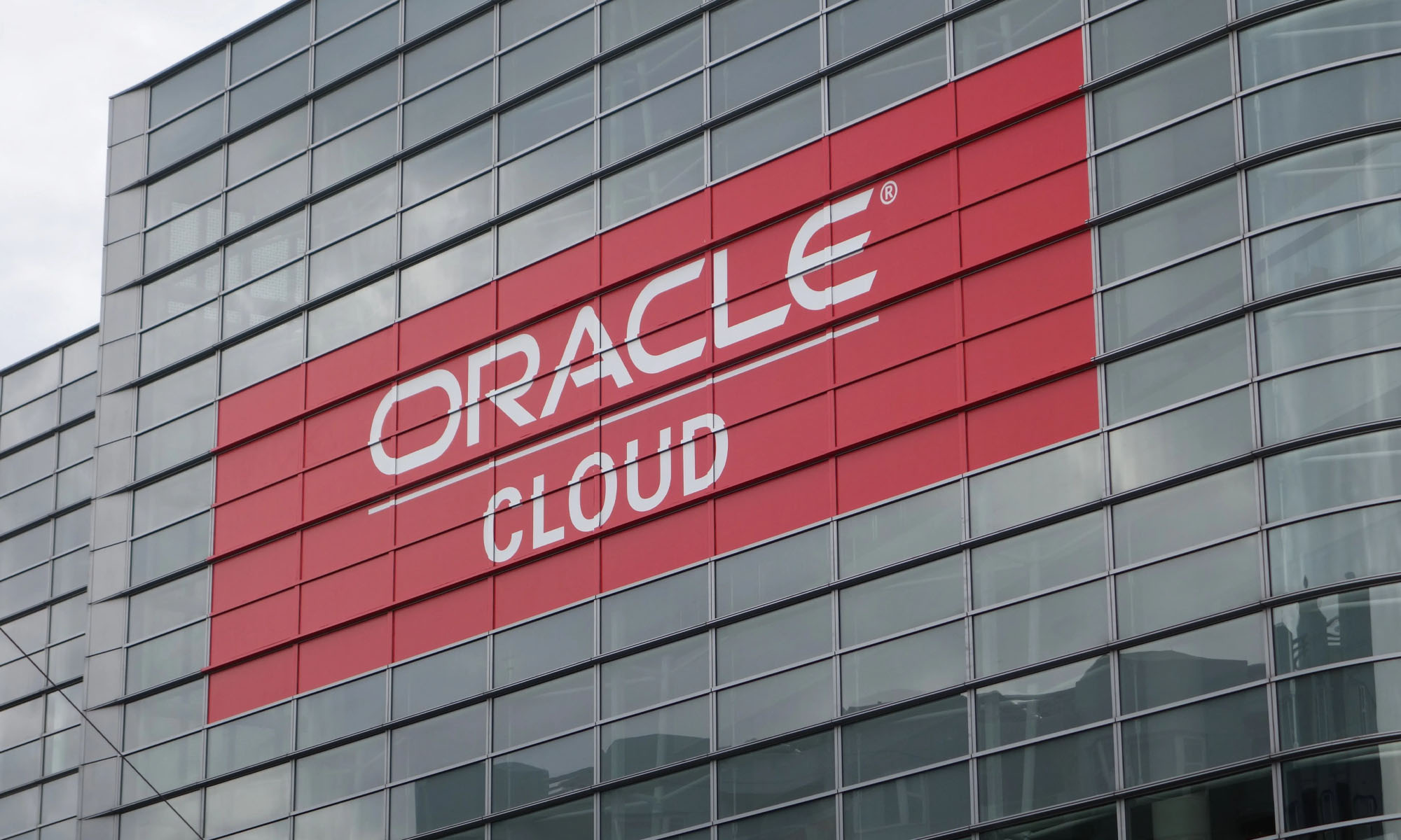 oracle is planning to build two new cloud regions in morocco